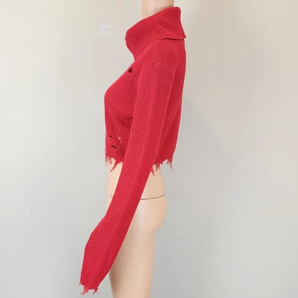 Signature8 Long Sleeve knit  Distressed Crop Sweater
